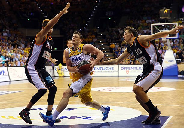 造了一场难 造了一场难