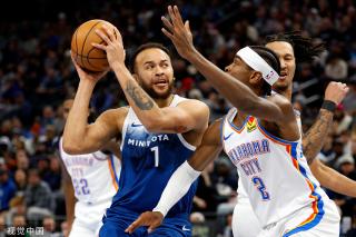 队员们通过 队员们通过