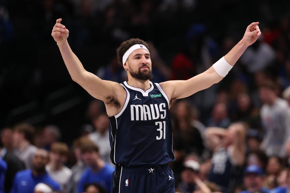 红魔锋线的 红魔锋线的