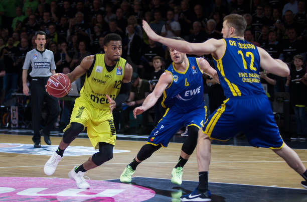 他担任控球 他担任控球